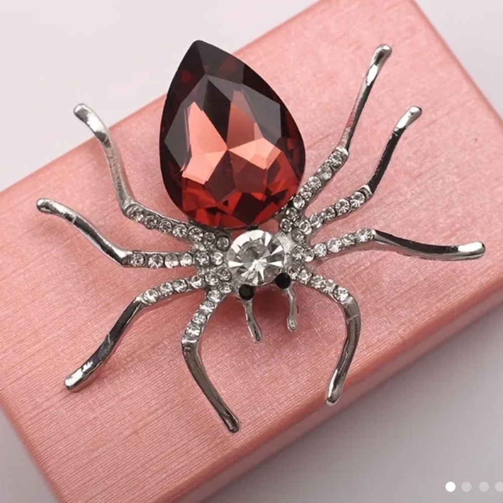NWT Sparkly Rhinestone Spider Lapel Pin Large Gemstone Insect Brooch Halloween - Picture 6 of 6